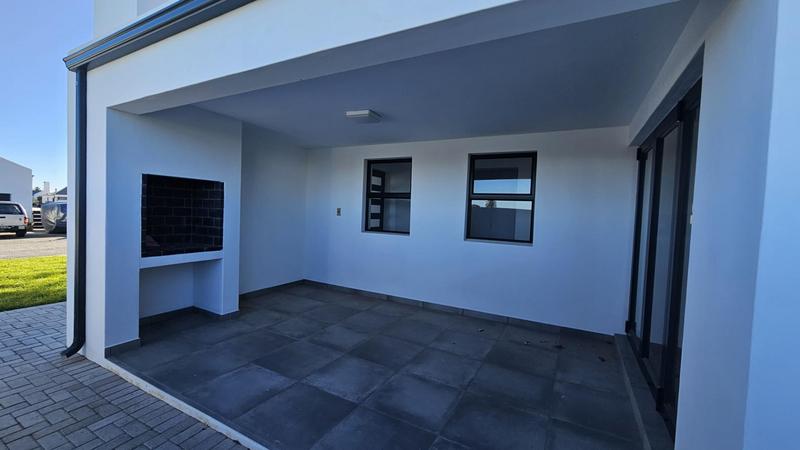 4 Bedroom Property for Sale in Shelley Point Western Cape